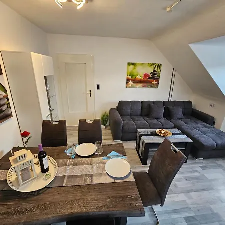 公寓 Exklusives Und Helles Dachgeschoss-apartment No 3 Im Zentrum Von Kassel, Schnelles 1gbit Internet, Geschirrspueler, Boxspringbetten *