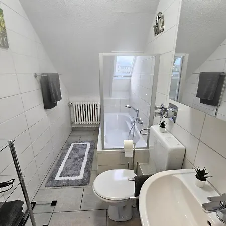 Exklusives Und Helles Dachgeschoss-apartment No 3 Im Zentrum Von Kassel, Schnelles 1gbit Internet, Geschirrspueler, Boxspringbetten *