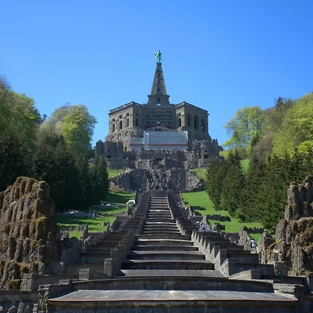 Exklusives Und Helles Dachgeschoss-apartment No 3 Im Zentrum Von Kassel, Schnelles 1gbit Internet, Geschirrspueler, Boxspringbetten 公寓 卡塞尔