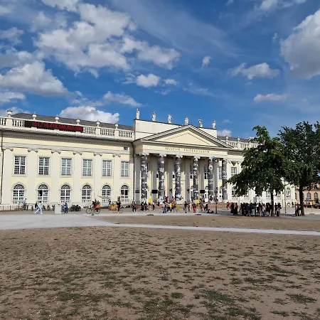 Exklusives Und Helles Dachgeschoss-apartment No 3 Im Zentrum Von Kassel, Schnelles 1gbit Internet, Geschirrspueler, Boxspringbetten 公寓 卡塞尔