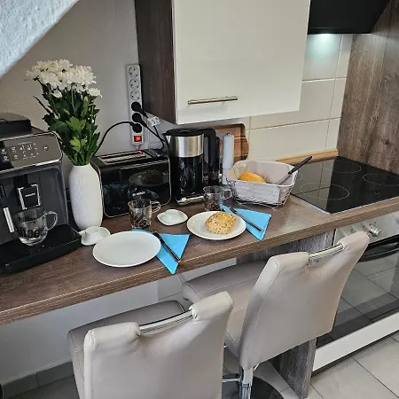 Exklusives Und Helles Dachgeschoss-apartment No 3 Im Zentrum Von Kassel, Schnelles 1gbit Internet, Geschirrspüler, Boxspringbetten Apartamento *