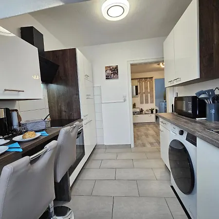 Exklusives Und Helles Dachgeschoss-apartment No 3 Im Zentrum Von Kassel, Schnelles 1gbit Internet, Geschirrspüler, Boxspringbetten Apartamento Kassel