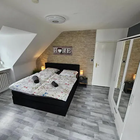 Exklusives Und Helles Dachgeschoss-apartment No 3 Im Zentrum Von Kassel, Schnelles 1gbit Internet, Geschirrspüler, Boxspringbetten