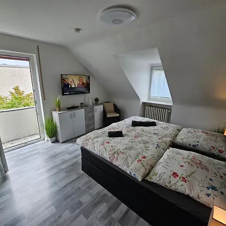 公寓 Exklusives Und Helles Dachgeschoss-apartment No 3 Im Zentrum Von Kassel, Schnelles 1gbit Internet, Geschirrspueler, Boxspringbetten *