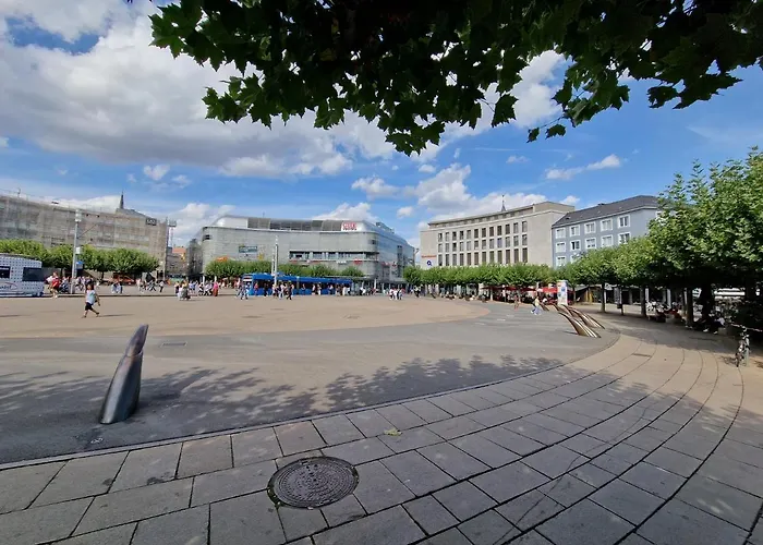 Exklusives Dachgeschoss-apartment: Zentral In Mit Highspeed-internet Apartment *