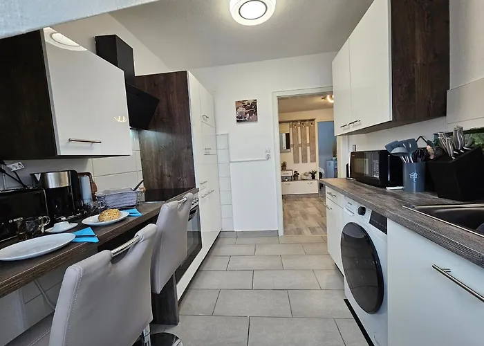 Exklusives Dachgeschoss-apartment: Zentral In Mit Highspeed-internet Apartment Kassel