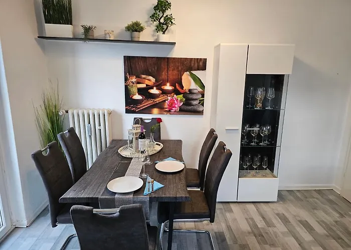 Exklusives Dachgeschoss-apartment: Zentral In Mit Highspeed-internet * Kassel