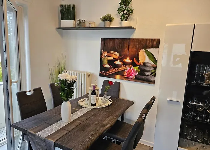 Exklusives Dachgeschoss-apartment: Zentral In Mit Highspeed-internet * Kassel