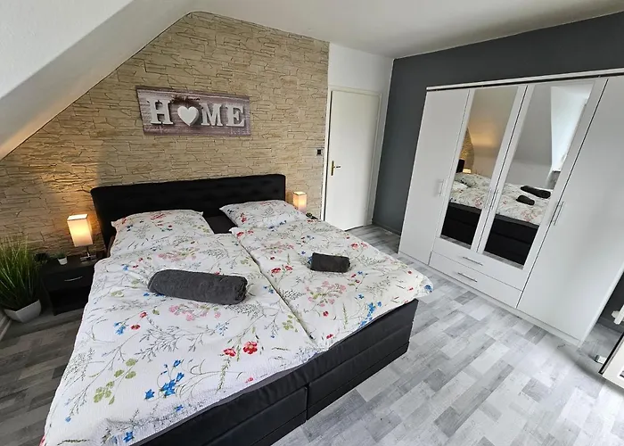 Apartment Exklusives Dachgeschoss-apartment: Zentral In Mit Highspeed-internet